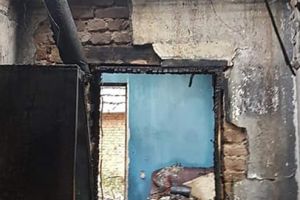 Casă din comuna Băiţa, mistuită de două incendii în aceeaşi zi (Galerie foto)