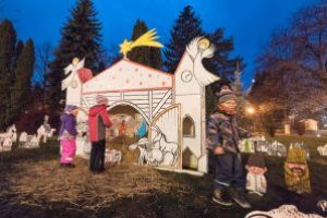  Municipiul Sfântu Gheorghe – împodobit de sărbători cu instalaţii şi decoraţiuni realizate de artişti locali