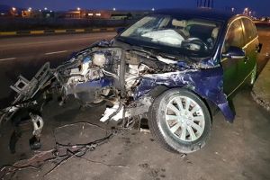 Accident în lanţ, între Ghimbav şi Braşov. Motorul unui autoturism a zburat pe celălalt sens de mers (Foto)