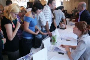 Un nou val de români vor pleca din ţară să lucreze în UE