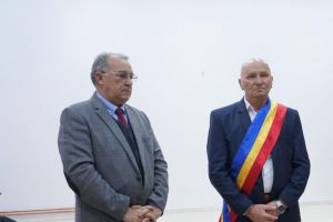 Mai multe primării din judeţ au rămas fără bani fiindcă au majorat exagerat salariile angajaţilor