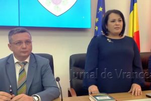 VIDEO: Cristina Stoica, noul subprefect al judeţului Vrancea, învestit în funcţie