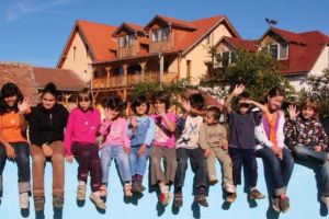 Eveniment caritabil pentru copiii de la Centrul de plasament din Cornăţel – Participă şi tu!