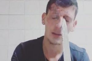 BREAKING NEWS! Un timişorean încearcă să se SINUCIDĂ în direct. Se taie pe corp şi face LIVE I VIDEO