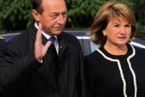 Băsescu iese la atac: liderii opoziţiei ”au aşteptat până când au fost siguri de eşec”. Orban şi Bârna blat cu PSD-ul