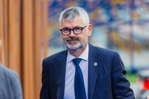 Nicolae Nasta, numit sef al Departamentului pentru politica de aparare din cadrul MApN