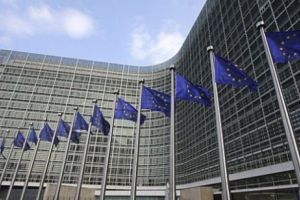  Cuvinte GRELE în Comisia Europeană. ACUZAȚII grave privind Brexit şi MIGRAȚE