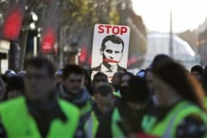 Emmanuel Macron: Franţa are nevoie de calm