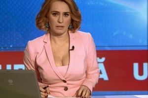 Doar ele o «bat» pe Esca la decolteu! Ştiristele cu cei mai mari sâni naturali