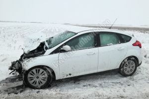 DN 71 – Două persoane rănite în coliziunea dintre două maşini