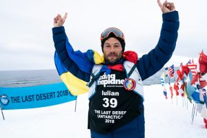 Pompier român, locul 2 la un maraton de la Polul Sud – A alergat pentru copiii cu autism