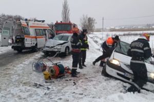 SALVAŢI DIN ACCIDENT CU DESCARCERAREA!