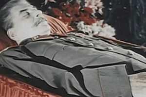 „Bucuraţi-vă, Înalt Prea Sfinţite! A murit Stalin!”