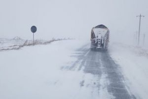 FOTO Sibiul sub cod galben de ninsoare. Cum se circulă în judeţ