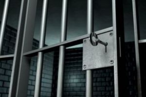 Un jurist acuză. „Discursul, ura şi intolerenţa politică pot deturna o temă pur juridică. Amnistia şi graţierea nu albesc juridic persoanele care au fost condamnate”