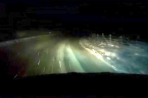 VIDEO ȘTIREA TA: Șosea acoperită cu zăpadă şi trafic îngreunat pe DN75, între Câmpeni şi Lupşa