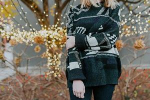 VIDEO Cele mai urâte pulovere de Crăciun, ”vedete” într-un spot publicitar