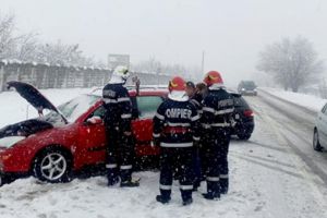 Accident soldat cu un rănit la Sânandrei. Circulaţie îngreunată
