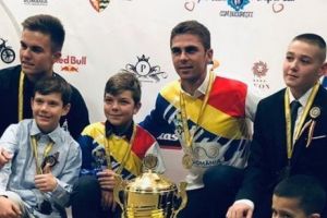 Școala şi echipa de motocross ale lui Adrian Răduţă câştigă campionatul naţional şi Est-European