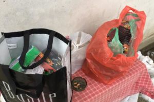 PRINŞI CU PETARDE LA BUDA DIN TÂRGUL SĂPTĂMÂNAL!