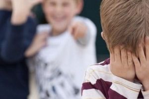 Violenţe la un gimnaziu din Târgu-Mureş! Poliţia, sesizată prin 112!