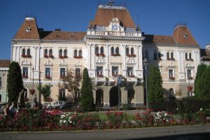 Indignare şi mâhnire în rândul comunităţii româneşti din Odorheiu Secuiesc. Biserica Ortodoxă a vândut mai multe terenuri