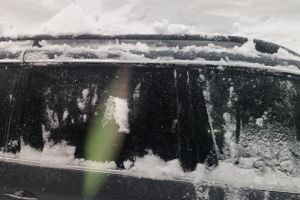 Satul Leurda, fără curent de 18 ore! CEZ a abandonat lucrarea până luni