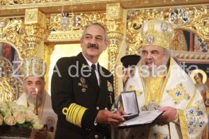 Raspuns oficial de la Statul Major al Fortelor Navale. Ce emblema a primit Patriarhul Daniel de la Alexandru Mirsu (galerie foto)