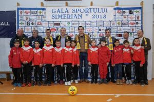 Premianţi merituoşi şi invitaţi de marcă la Gala Sportului Simerian