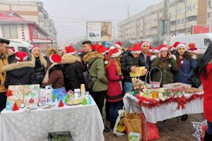 Târgul de Crăciun din Filiaşi a îndeplinit visuri de copii