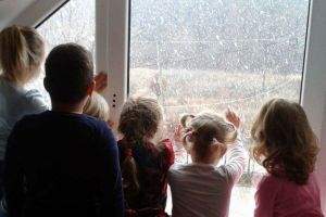 Trei grădiniţe din Bistriţa, obligate să îşi închidă porţile.