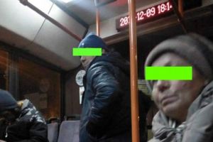 Femeie umilită de un controlor care a prins-o fără bilet