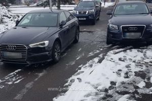 Trei maşini furate, în valoare de 100.000 euro, au fost oprite la intrarea în ţară prin Borş (FOTO)