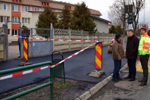 FOTO: Lucrări finalizate la trotuarele de pe strada Decebal