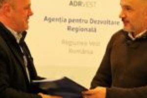 NEWS ALERT. Popa a semnat astăzi pentru 10 milioane de euro! Facelift cu bani europeni pentru centrul Reşiţei!