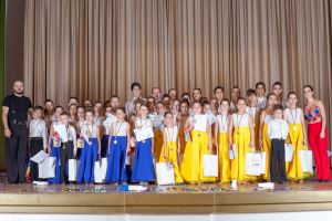 Spectacol de zile mari, oferit de copii din Oradea şi Tinca la 