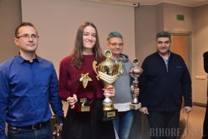 Ingrid Huszár, sportiva anului pentru CS Crişul. Numai în 2018, Ingrid a adunat şapte recorduri naţionale (FOTO)