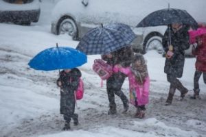 Veste URIAŞĂ pentru toţi părinţii: zi liberă prin lege, atunci când sunt închise şcolile