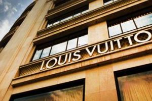 Tranzacţie de lux. Louis Vuitton Moet Hennessy cumpără o companie hotelieră