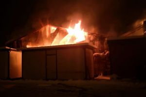 UPDATE Incendiu pe strada Frezorilor. A ars o hală