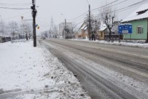 Circulatie rutiera in conditii de iarna pe drumurile din judet. Afla cum va fi vremea astazi