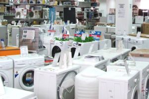 A început Rabla pentru electrocasnice: Ministerul Mediului dă vouchere de reduceri la frigidere, maşini de spălat şi aparate de aer condiţionat