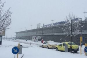 Aeroporturi Bucureşti: Cursele aeriene pot înregistra întârzieri de până la 40 de minute. CFR: Nu sunt trenuri blocate sau oprite