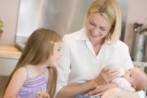 Ce se întâmplă cu concediul şi indemnizaţia lunară pentru creşterea copiilor. Ce venituri se iau in calcul