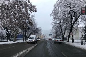 Deszăpezire la Bistriţa cu 21 de utilaje. Unde se intervine