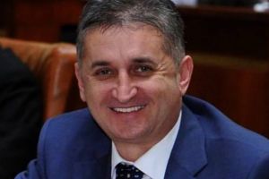 Iniţiativa deputatului Eusebiu Pistru coagulează forţele parlamentare arădene