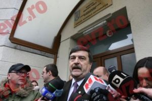 Toni Greblă, REACȚIE TĂIOASĂ la ideea lui IOHANNIS: „Bănuiesc că ştie prevederile CONSTITUȚIEI”