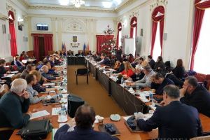 Nou scandal la Consiliul Judeţean: Tribunalul Bihor a decis suspendarea bugetului judeţului!