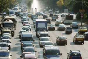 Ministrul Mediului recunoaşte că nu are o nouă versiune de taxă auto: Matematica nu e uşoară