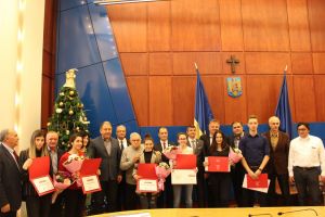 7 sportivi şi 3 antrenori, premiaţi de CJ pentru performanţele din acest an